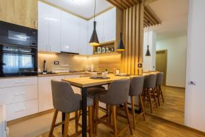 Apartman MONTE LAA -Moderan Apartman sa Garazom 900 m od centra ,kod Hotela Tornik