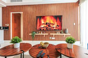 Cozy City-Center 1BD Condo, Pool