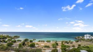 Las Palmas Beach House with Private Pool and Pool Table