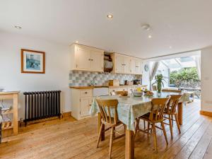 3 Bed in Crackington Haven COHOU