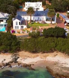 Manor on the Bay Guest House