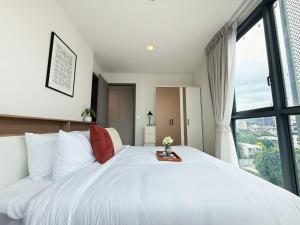 Near BTS l Workspace and Kitchen - Pool and Gym l Sontana