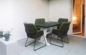1 Bedroom Beautiful Apartment In Novalja 