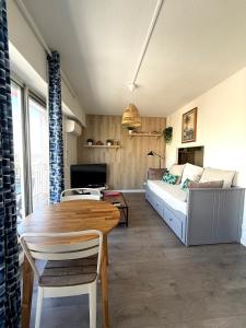 Rosario’ Port dHyères - Air-conditioned and Wifi