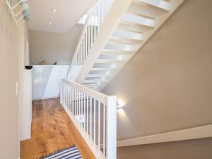 Deichknutt Himmel - mit Hafen und Meerblick