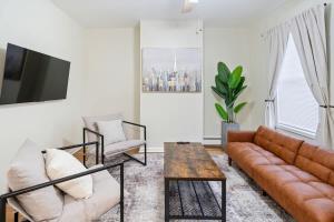 Spacious 2BR - 15m to Times Square - FREE Parking
