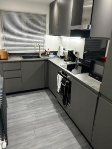 Stunning apartment with parking near Barnsley town centre sleeps 4