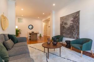 Vibrant Lisbon Escape with Private Patio