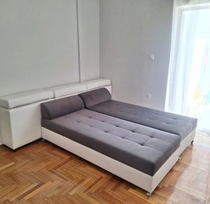 MARIAS APARTMENT SMART KEY BOX by PROJECT 86 IKE