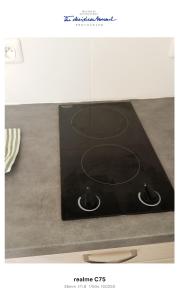 T2 Cosy, agréable fonctionnel et douillet, 1 lit 140 et un BZ , Wifi gratuit, boîte à clés, proche commerces et gare routière