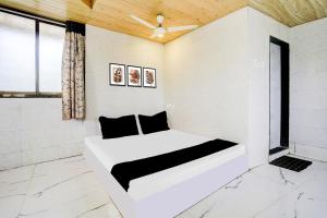 Collection O Ambedkar Chowk Ulhasnagar