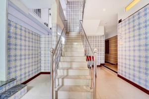 Hotel O Vazhakkala Kakkanad