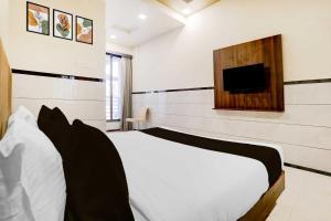 Collection O Mumbai-Ahmedabad Highway