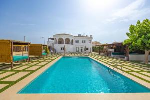 Villa única con piscina, perfecta para familias