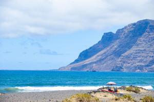 El Arenal de Famara by Escape Home