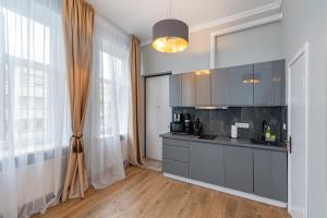 Elegant city center apartment with free parking by Polo Aparments