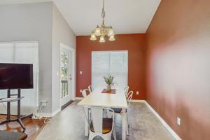 Happy Valley Hideway