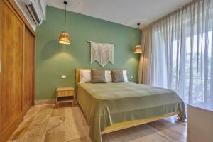 Modern Escape with Pool & Beach