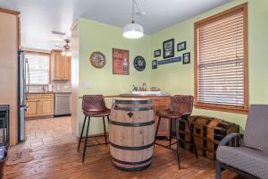 Downtown Gem- Dog Friendly Walk to Everything