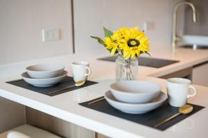 Modern 1BR Condo w Balcony Near Central Phuket