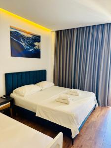 E&L Luxury Apartments