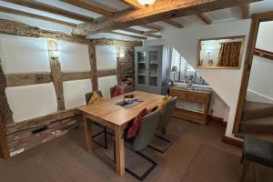 Beautiful 3 Bed Farmhouse Polar Bears Chatsworth