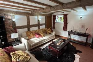 Beautiful 3 Bed Farmhouse Polar Bears Chatsworth