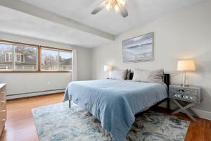 Tufts 3-Bed 2-Office Home with Laundry