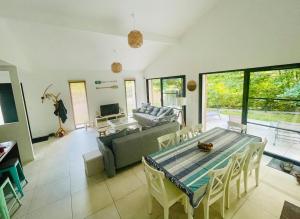 Maison au calme, accès direct lac et forêt