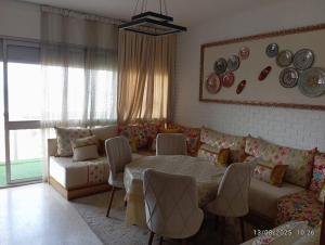 Cozy 2-Bedroom with Ocean Views R22029