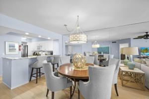 Beachfront condo with pools, tennis courts and gym