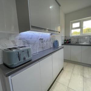 4 Bedroom Terraced House with Huge Garden