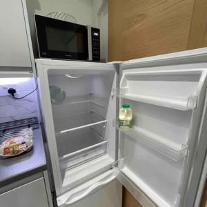 4 Bedroom Terraced House with Huge Garden