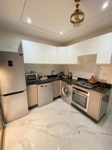 Modern Luxury Near Sela Park