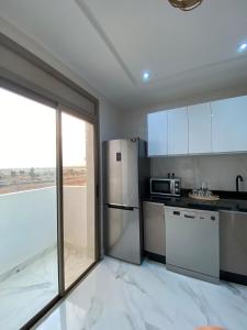 Modern Luxury Near Sela Park