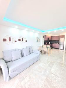 Two-Bedroom ,central,wifi,sea view