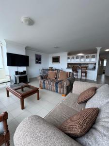 Departamento 1 cuadra de Salinas