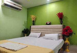 RD Residency Hotel at IIT Gate Kanpur