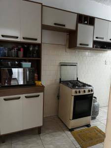 1 quarto grande 1 cama de casal