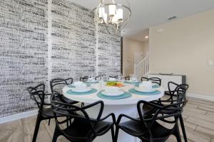 Family Pool Villa I Near Disney I 2 Free Clubhouses