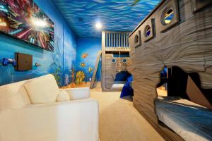 Magical Getaway Near Disney I Pool and Fun Room