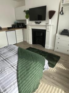 1st Floor 1 Bed Studio