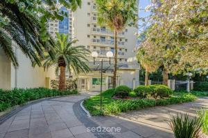 Apto Moderno c Churrasq. e Garagem UCR0505