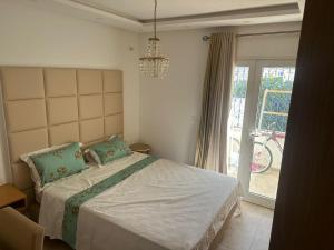 Luxurious 3 bedroom apartment with sea view