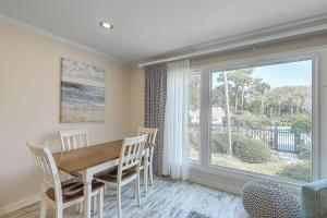 Lagoon Villa 9 - Superb Villa by Pool! Short Walk to Beach