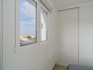 Buena Onda Modern Design, Heated Pool