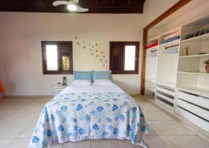 Casa com Area Gourmet e Quintal a 200 m da Praia