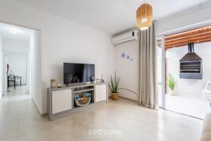 Apto c Churrasqueira a 230 m da Praia SHA0104