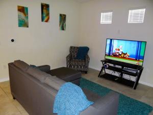 Luxury Apt at Storey Lake, close to Disney World