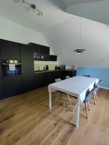 Zentrale Altbau FEWO 2